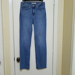 Slimming Straight Leg